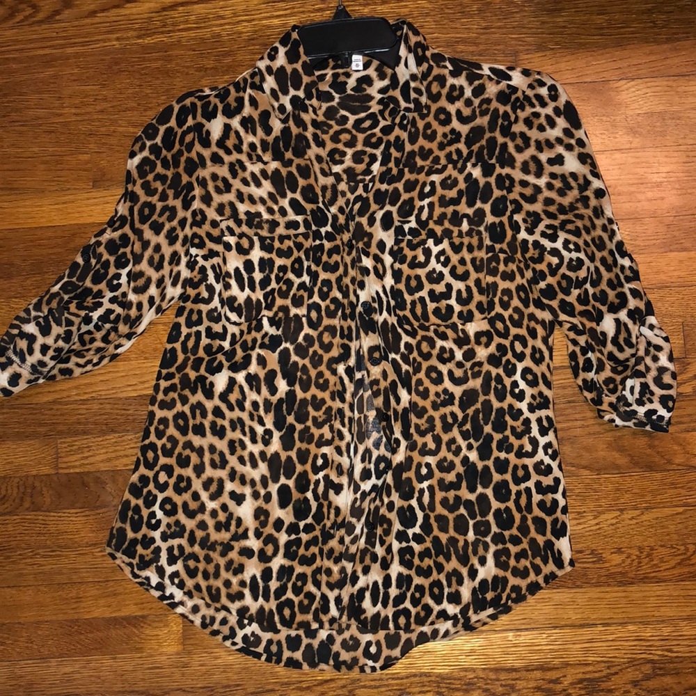 Express button down top